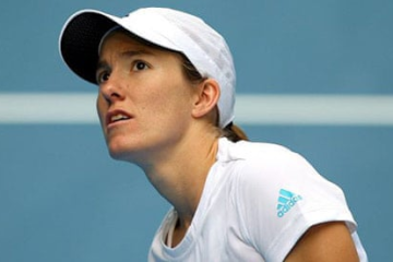 Justine Henin — Talento e Potência em Cada Golpe de um Corpo Pequeno no Circuito