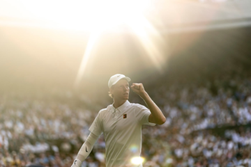Sinner faz história ao derrotar Alcaraz e se tornar o primeiro italiano campeão de Wimbledon