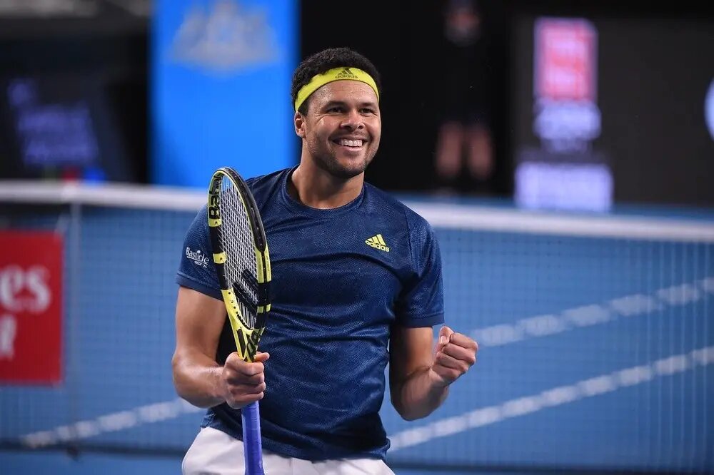 Jo-Wilfried Tsonga: O Carisma e a Potência do Tênis Francês no Circuito Mundial