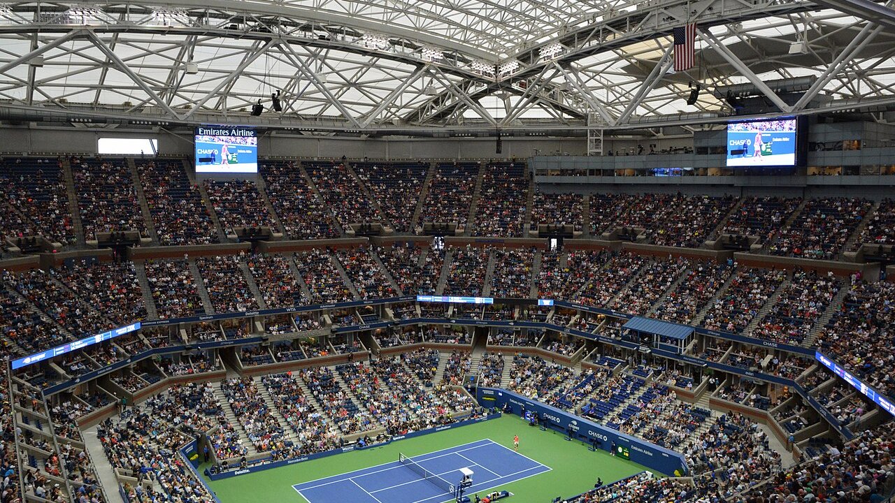 Arthur Ashe Stadium lotado durante o US Open em Nova York, palco do US Open 2026